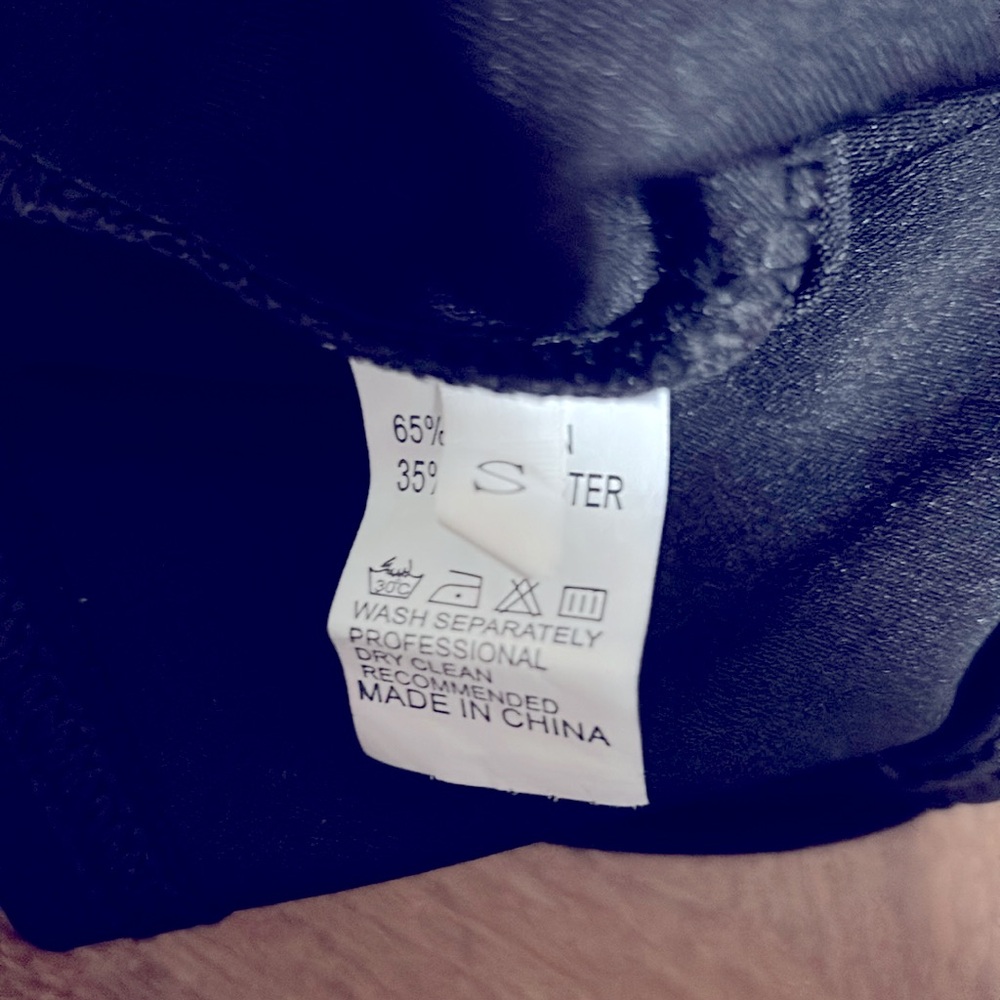 NWOT Fashion Nova Long-Sleeve Active Short Set - Picture 4 of 4